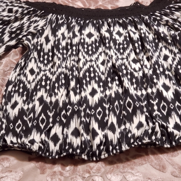 Blouse - Picture 2 of 4